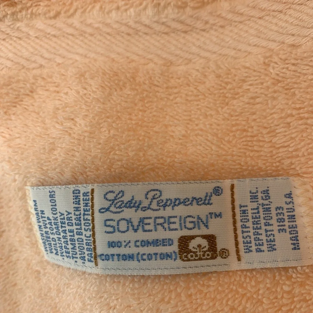 Vintage  Lady Pepperell Sovereign 100% Combed Cotton Made In USA Peachy Pink